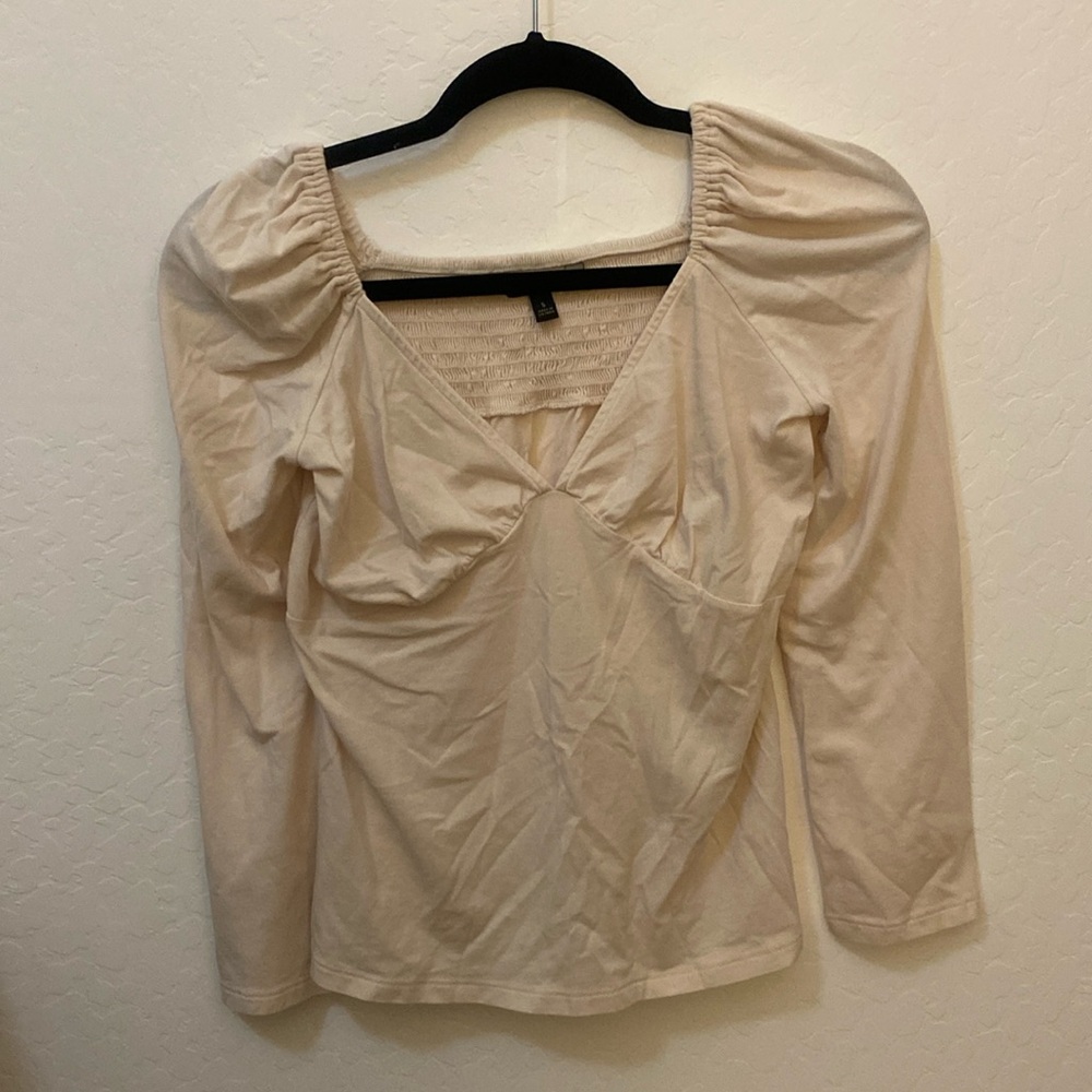 Long sleeve cream puff sleeve v neck banana republic size small shirt